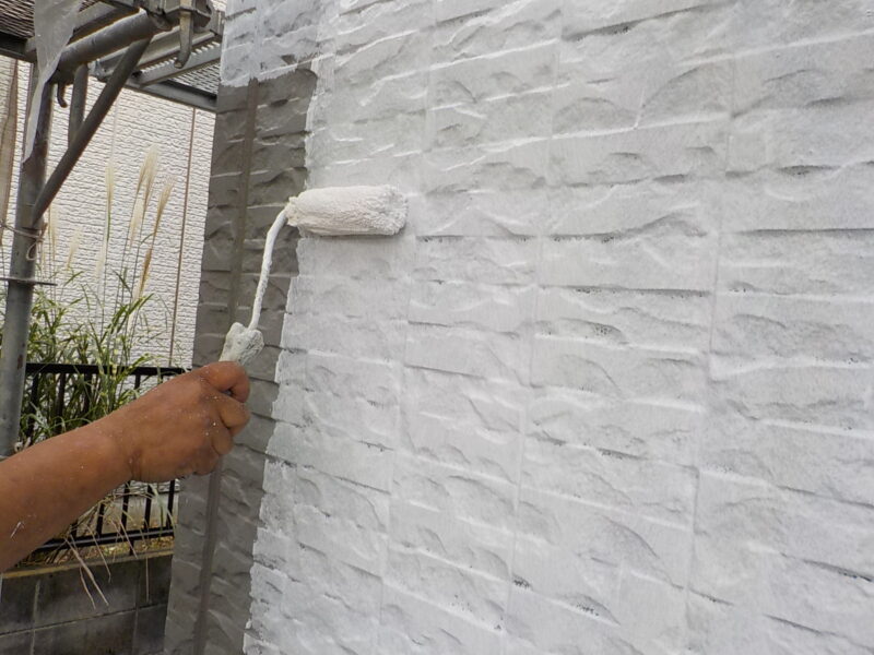 なぜ夏の外壁は熱くなる？ それを抑える“遮熱塗料”の考え方」